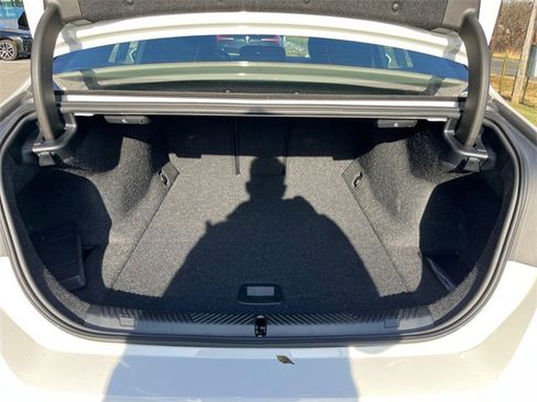 Certified 2025 BMW i5 xDrive40 w/ Premium Package image 29