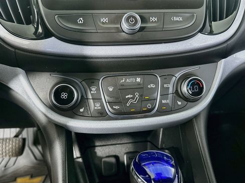 Used 2017 Chevrolet Volt LT w/ Comfort Package FWD image 22