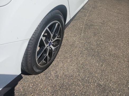 Used 2018 Ford Focus SEL FWD image 14