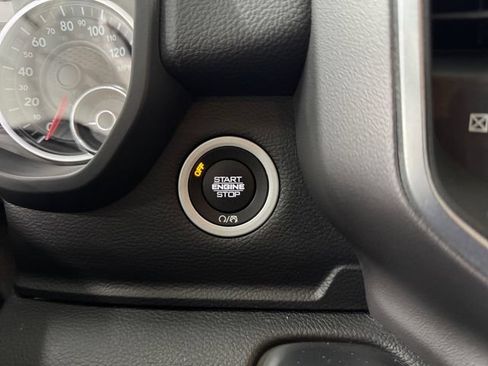 Used 2019 RAM 1500 Big Horn AWD/4WD image 24