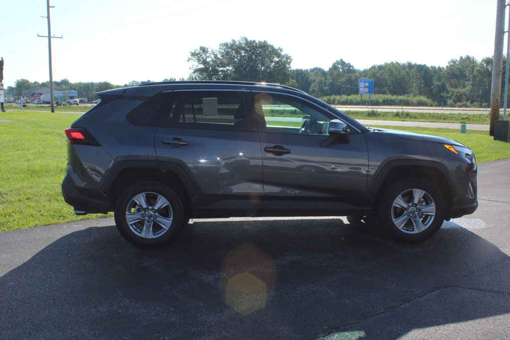 Used 2025 Toyota RAV4 XLE FWD image 14