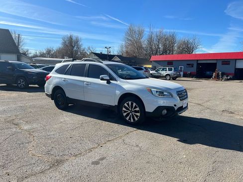 Used 2015 Subaru Outback 2.5i Limited image 6