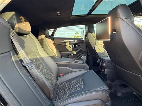 Used 2021 Lamborghini Urus AWD/4WD image 63