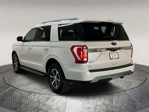 Used 2019 Ford Expedition XLT image 6
