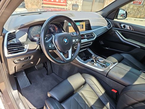 Used 2023 BMW X5 xDrive40i w/ Premium Package AWD/4WD image 12