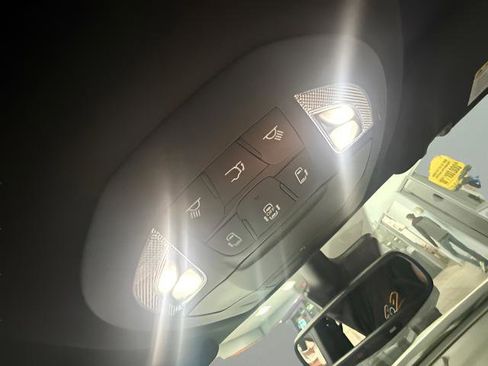 New 2027 Chrysler Pacifica Select FWD image 16