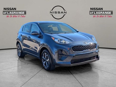 Used 2022 Kia Sportage LX image 3