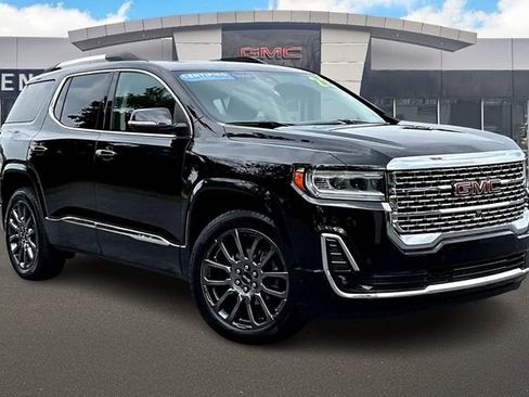 Used 2023 GMC Acadia Denali w/ Black Diamond Edition image 11