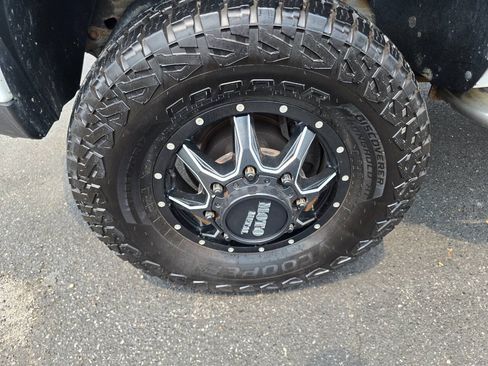 Used 2011 GMC Sierra 3500 Denali AWD/4WD image 10
