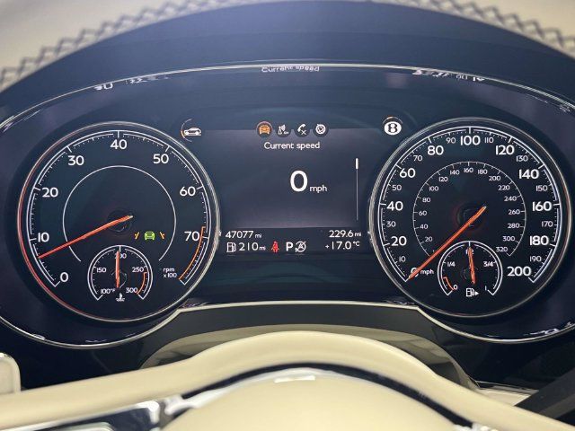 Used 2020 Bentley Bentayga AWD/4WD image 45