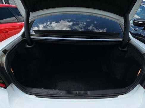 Used 2020 Dodge Charger SXT RWD image 7