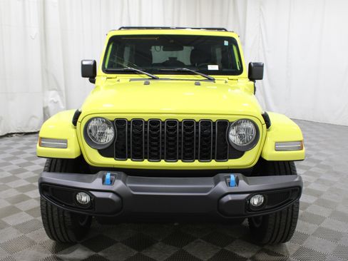Used 2024 Jeep Wrangler Sport S w/ Dual Top Group image 38