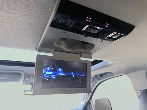 Used 2018 Cadillac Escalade Premium Luxury image 65