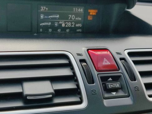 Used 2018 Subaru Forester 2.5i Premium image 16