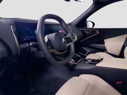 Used 2025 BMW X3 xDrive30i w/ Premium Package image 10