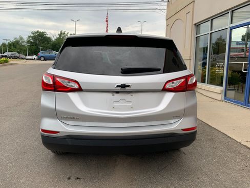 Used 2019 Chevrolet Equinox LS w/ LS Convenience Package AWD/4WD image 6