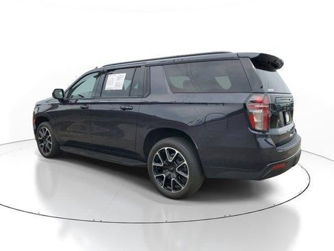 Used 2024 Chevrolet Suburban RST RWD image 4