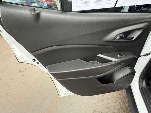 Used 2024 Chevrolet Trax LS image 14