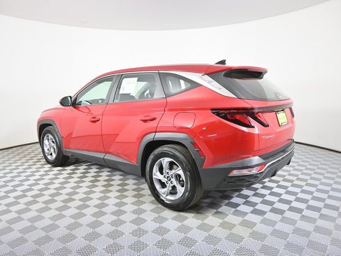 Used 2022 Hyundai Tucson SE image 4