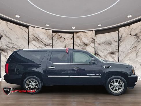 Used 2009 Cadillac Escalade ESV AWD image 5