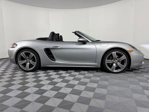 Certified 2024 Porsche 718 Boxster image 8