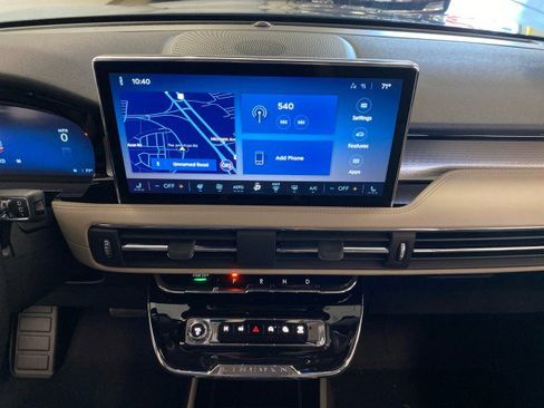 New 2025 Lincoln Corsair AWD w/ Equipment Group 101A image 29