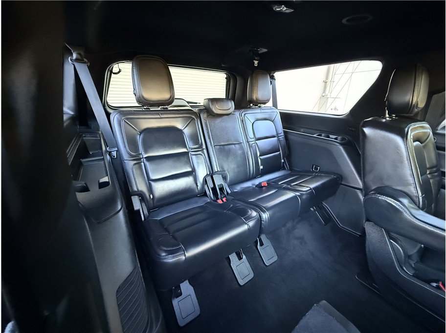 Used 2019 Lincoln Navigator L Select RWD image 25