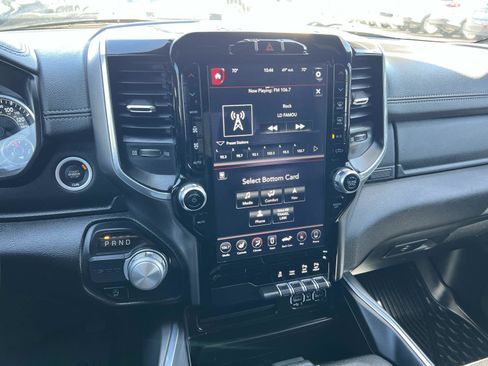 Used 2020 RAM 1500 Laramie RWD image 15