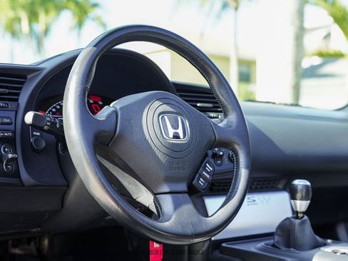 Used 2004 Honda S2000 image 31