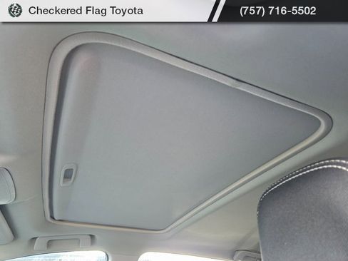 Used 2018 Toyota RAV4 XLE image 10