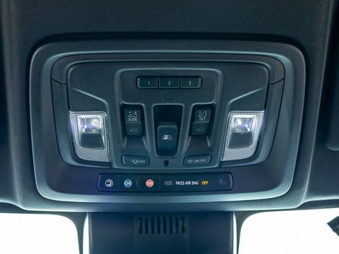 Used 2024 GMC Sierra 2500 AT4 w/ AT4 Premium Plus Package image 28