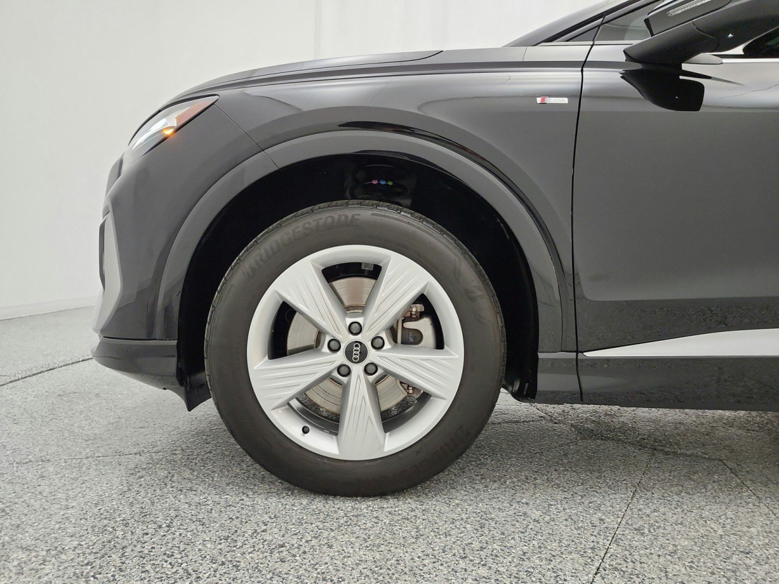 Used 2024 Audi Q4 e-tron Premium AWD/4WD image 17
