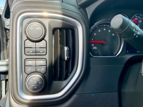 Used 2022 Chevrolet Silverado 1500 LT Trail Boss w/ LT Trail Boss Premium Package image 47