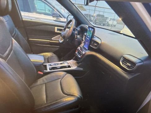 Used 2020 Ford Explorer ST w/ ST Street Pack image 13