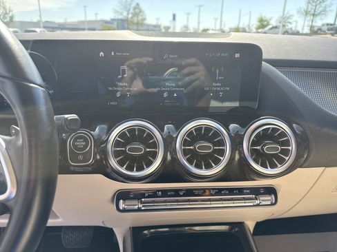 Used 2022 Mercedes-Benz GLA 250 image 21