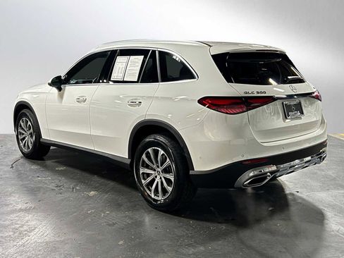 Certified 2025 Mercedes-Benz GLC 300 4MATIC image 5