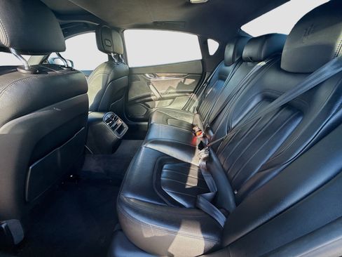 Used 2021 Maserati Quattroporte S image 25
