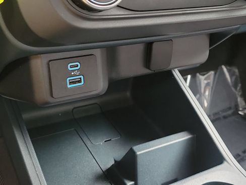 Used 2023 Ford Maverick XLT FWD image 30