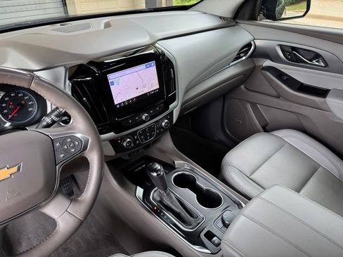 Used 2020 Chevrolet Traverse Premier FWD image 22