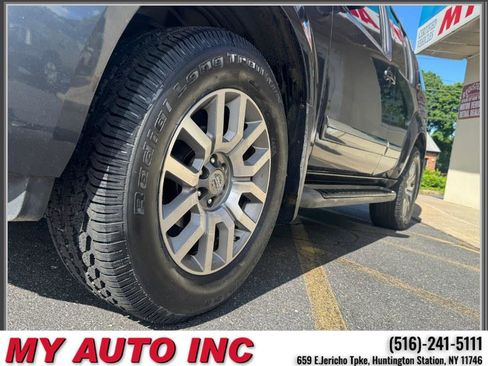 Used 2011 Nissan Pathfinder LE w/ Navigation Pkg AWD/4WD image 10