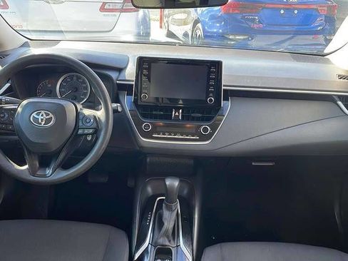 Used 2020 Toyota Corolla LE image 15