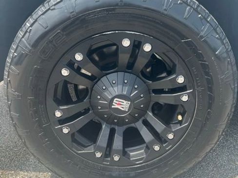 Used 2019 GMC Yukon SLT AWD/4WD image 11