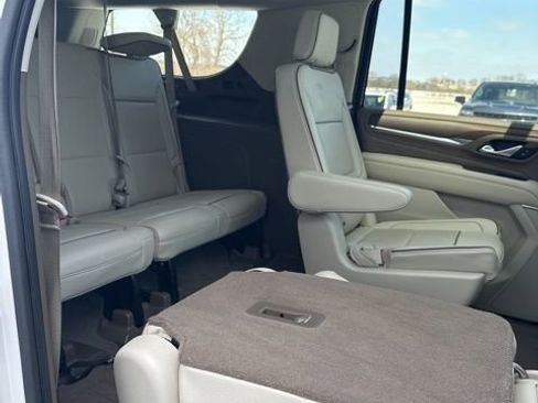 Used 2021 GMC Yukon XL Denali w/ Denali Premium Package image 54