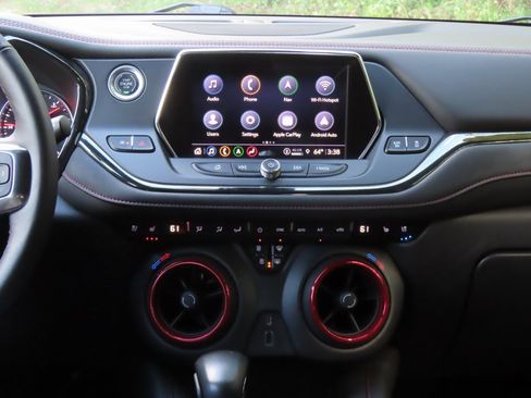 Used 2022 Chevrolet Blazer RS w/ Enhanced Convenience Package image 21