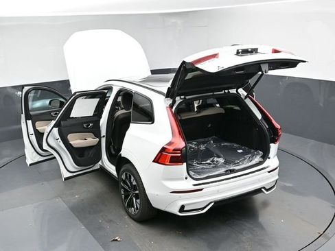 New 2026 Volvo XC60 B5 Plus w/ Protection Package Premier image 51