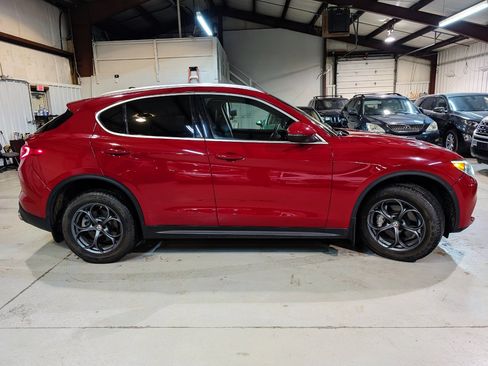 Used 2019 Alfa Romeo Stelvio AWD image 10