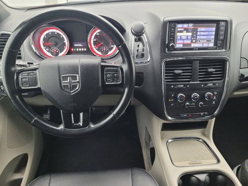 Used 2018 Dodge Grand Caravan SXT FWD image 22