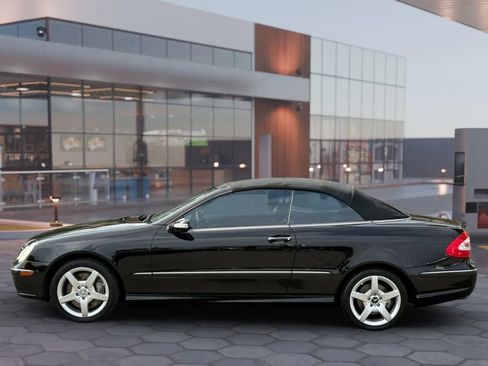 Used 2005 Mercedes-Benz CLK 500 Cabriolet image 3