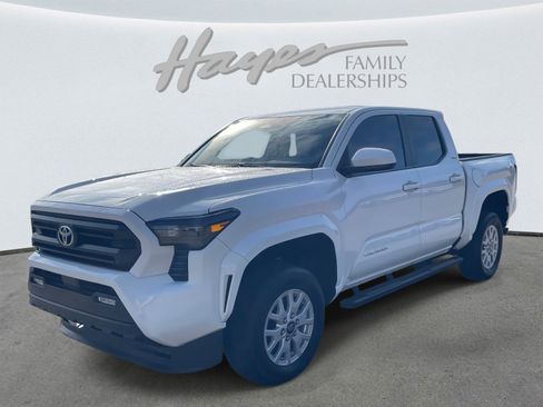 Used 2024 Toyota Tacoma SR5 image 30