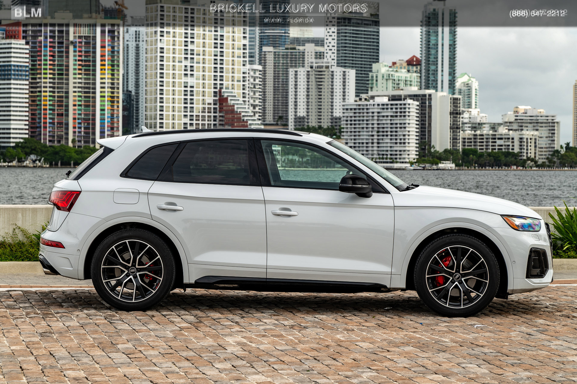 Used 2024 Audi SQ5 Prestige AWD/4WD image 12